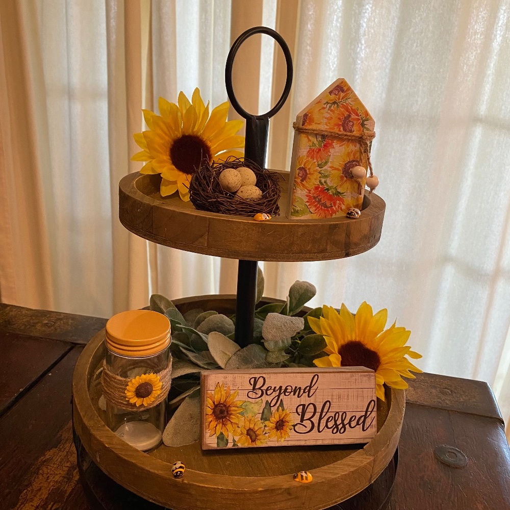 Farmhouse Sunflower Tiered Tray Decor